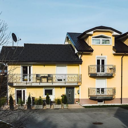 Ferienwohnung Schoenblick Weissenbach am Lech Exterior photo