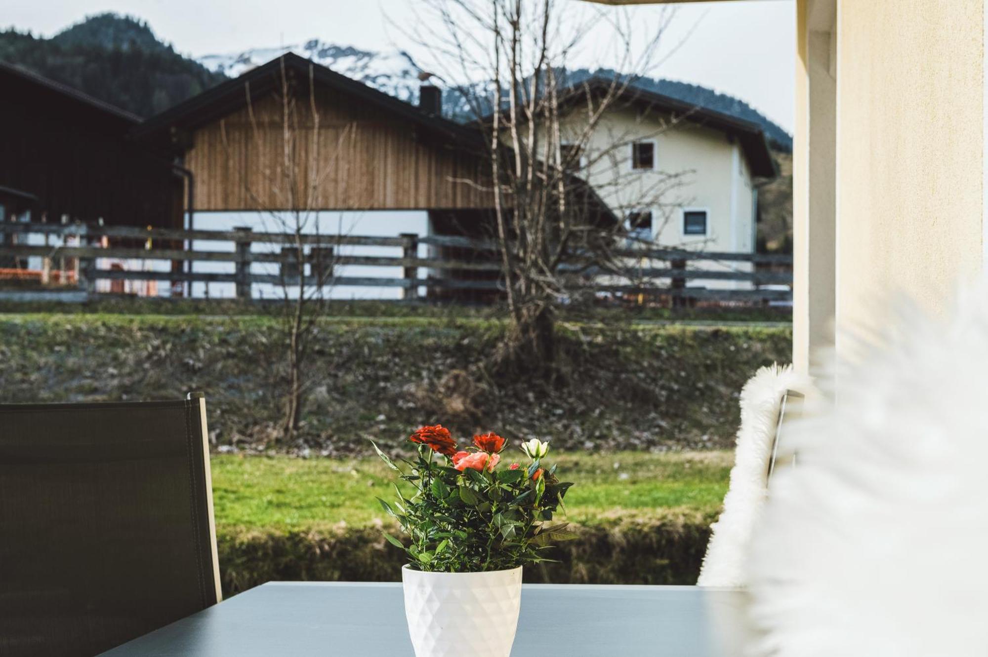 Ferienwohnung Schoenblick Weissenbach am Lech Exterior photo