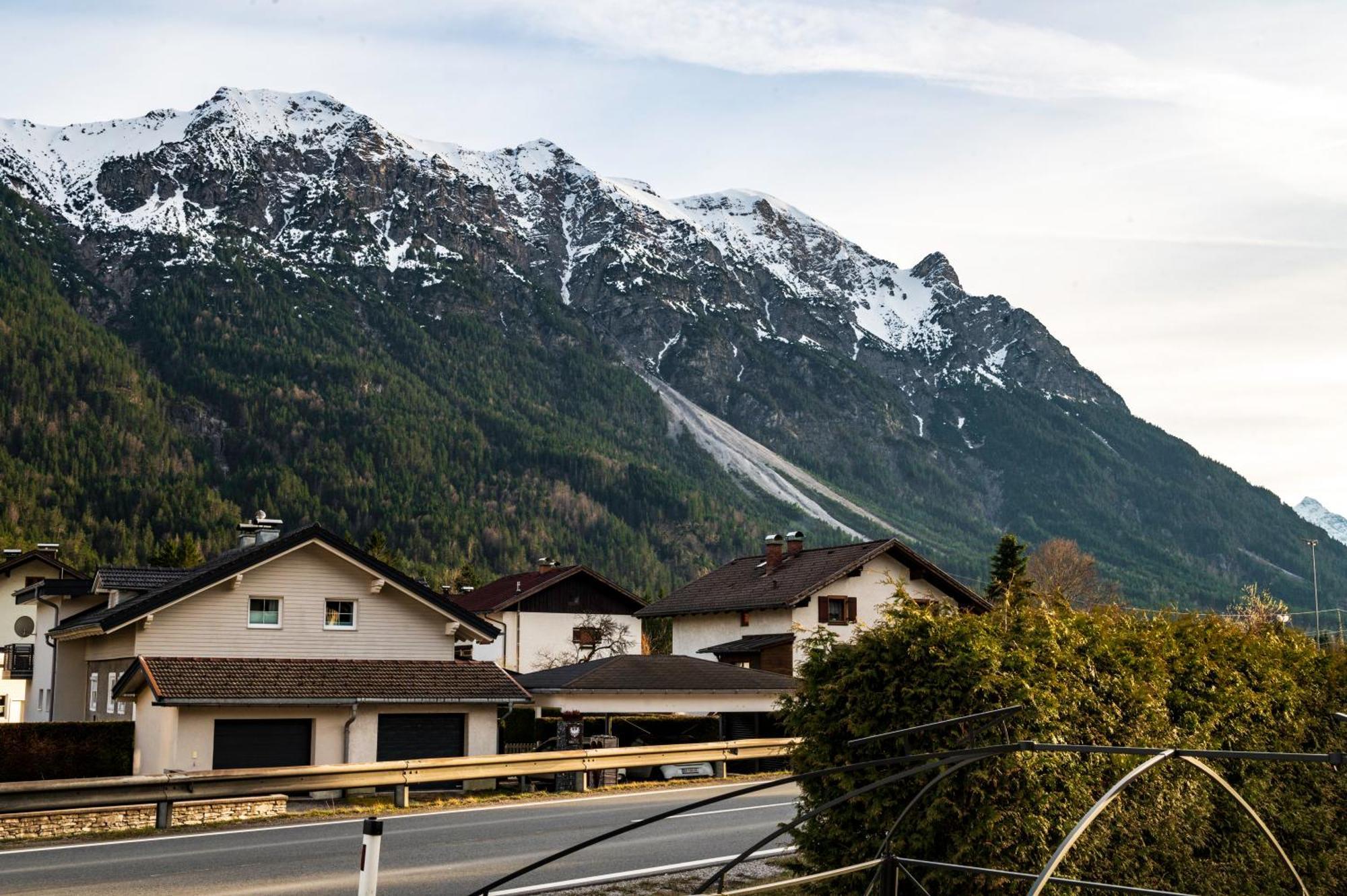 Ferienwohnung Schoenblick Weissenbach am Lech Exterior photo